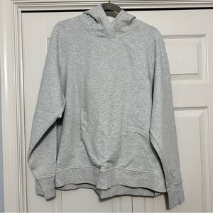 Lululemon Scuba Pullover in Heathered Core Ultra Light Grey Size 18